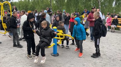 У пам’ять про загиблого воїна рідні відкрили спортивний майданчик у школі на Рівненщині У пам’ять про загиблого воїна рідні відкрили спортивний майданчик у школі на Рівненщині
