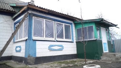 “Хочеться, щоб закінчилася війна”. Що розповіли мешканці Олександрівки на Дніпропетровщині про життя за 14 км від фронту “Хочеться, щоб закінчилася війна”. Що розповіли мешканці Олександрівки на Дніпропетровщині про життя за 14 км від фронту