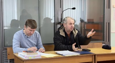 У Конотопському суді продовжується розгляд справи голови Буринської громади Віктора Ладухи та двох посадовців У Конотопському суді продовжується розгляд справи голови Буринської громади Віктора Ладухи та двох посадовців