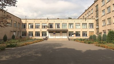 У 13-му ліцеї Полтави замінили очне навчання на змішане: яка причина У 13-му ліцеї Полтави замінили очне навчання на змішане: яка причина