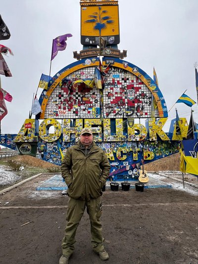Вивозив людей з-під обстрілів. Історія поліцейського з Луганщини Сергія Вивозив людей з-під обстрілів. Історія поліцейського з Луганщини Сергія