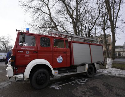 Вогнеборці з Одеської області отримали пожежну машину з Німеччини Вогнеборці з Одеської області отримали пожежну машину з Німеччини