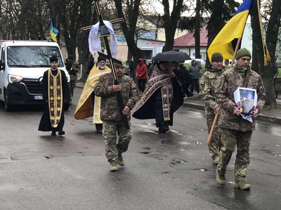 На Черкащині попрощалися із військовослужбовцем ЗСУ Юрієм Ковбасюком На Черкащині попрощалися із військовослужбовцем ЗСУ Юрієм Ковбасюком