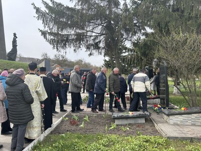У містах на Черкащині з нагоди 40-их роковин Чорнобильської катастрофи вшанували памʼять ліквідаторів У містах на Черкащині з нагоди 40-их роковин Чорнобильської катастрофи вшанували памʼять ліквідаторів