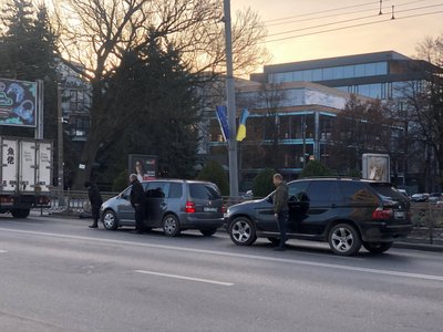 Акцію "Стою за..." організували в день Збройних сил України в Рівному Акцію "Стою за..." організували в день Збройних сил України в Рівному