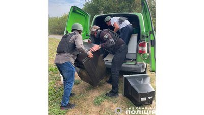"Дивитись на це важко, але людське життя цінніше": поліцейський про досвід евакуації людей з прикордоння Чернігівщини "Дивитись на це важко, але людське життя цінніше": поліцейський про досвід евакуації людей з прикордоння Чернігівщини