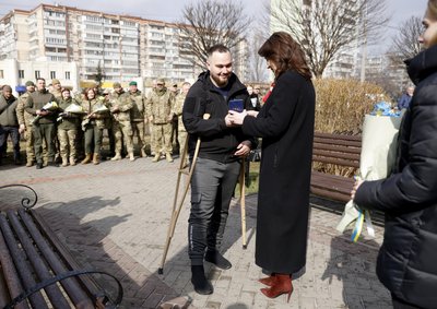 У Києві учасникам добровольчих батальйонів вручили медалі "Честь. Слава. Держава"