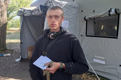 Транзитний центр для евакуйованих з Донецької області евакопотяг Артур із псом Умкою Павлоград Дніпропетровська область 3 жовтня 2024 рік Транзитний центр для евакуйованих з Донецької області евакопотяг Артур із псом Умкою Павлоград Дніпропетровська область 3 жовтня 2024 рік