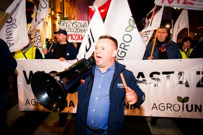 Члени польської профспілки фермерів Agro Unia протестують у Варшаві Члени польської профспілки фермерів Agro Unia протестують у Варшаві