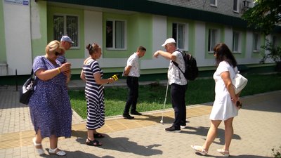 У Житомирі в двох місцях переукладатимуть тактильну плитку для людей з порушенням зору У Житомирі в двох місцях переукладатимуть тактильну плитку для людей з порушенням зору