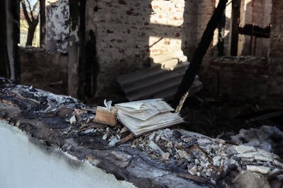 Як відновлюють бібліотеку в Барвінковому Як відновлюють бібліотеку в Барвінковому