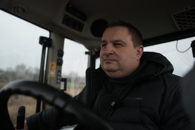 "Грантодавці до нас сильно не йдуть": як працює агробізнес ветерана на Сумщині під час війни "Грантодавці до нас сильно не йдуть": як працює агробізнес ветерана на Сумщині під час війни