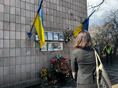 Вивчення воєнних злочинів РФ: Бучу відвідала місія незалежних експертів ОБСЄ Вивчення воєнних злочинів РФ: Бучу відвідала місія незалежних експертів ОБСЄ