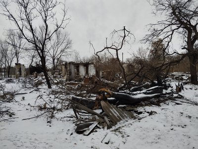 Наймасштабніша лісова пожежа на Полтавщині: що відновили жителі сіл, чиї будинки згоріли Наймасштабніша лісова пожежа на Полтавщині: що відновили жителі сіл, чиї будинки згоріли