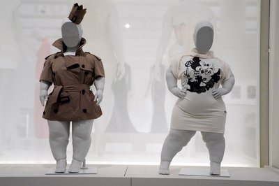 Нова модна виставка Met Gala прагне "повернути" типи фігур, які історія мистецтва ігнорувала