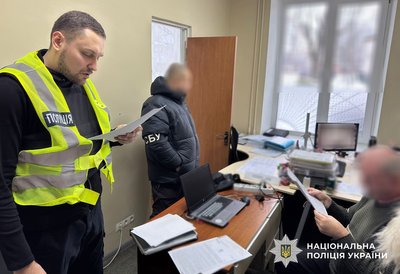 На Житомирщині працівників ТЦК підозрюють в отриманні хабарів за допомогу в уникненні призову На Житомирщині працівників ТЦК підозрюють в отриманні хабарів за допомогу в уникненні призову