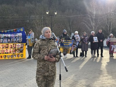 Акція на підтримку військовополонених і зниклих безвісти, акція у Кременці, Неля Пожар, Тернопільщина, 9 грудня 2025 року Акція на підтримку військовополонених і зниклих безвісти, акція у Кременці, Неля Пожар, Тернопільщина, 9 грудня 2025 року