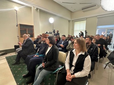 Kıyivde Suspilne Qırımnıñ "Пам’ять/Hatıra" vesiqalı leyhası taqdim etildi Kıyivde Suspilne Qırımnıñ "Пам’ять/Hatıra" vesiqalı leyhası taqdim etildi