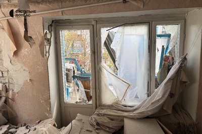 «Чоловіка півтора року тому поховала, тепер сина»: у Слов’янську з-під завалів дістали тіло загиблого після обстрілу «Чоловіка півтора року тому поховала, тепер сина»: у Слов’янську з-під завалів дістали тіло загиблого після обстрілу