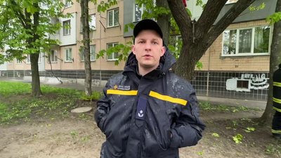 Буревій у Кропивницькому: дерева падають на дороги, тротуари та будинки Буревій у Кропивницькому: дерева падають на дороги, тротуари та будинки