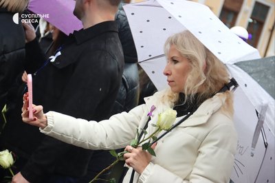 "Світло пам’яті: разом проти насильства": в Одесі вшанували пам’ять жертв домашнього насильства