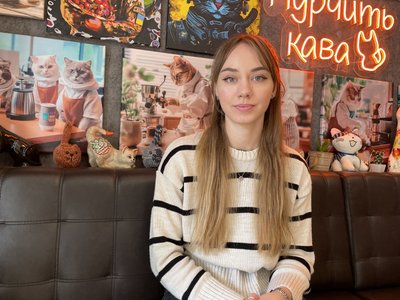 Ймовірні блекаути. Жителі Херсона запасаються ліхтарями, генераторами та павербанками Ймовірні блекаути. Жителі Херсона запасаються ліхтарями, генераторами та павербанками