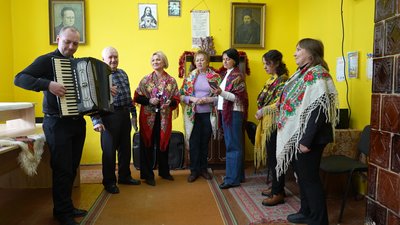 Співочий колектив, село Різдвяни, Івано-Франківщина Співочий колектив, село Різдвяни, Івано-Франківщина