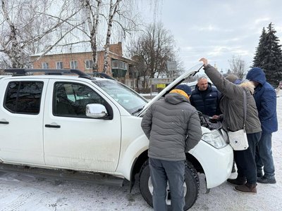 Фермери з Черкащини передали автомобіль для військових