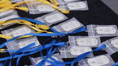 Дерево надії у Чернігові: відкрили символ, присвячений полоненим і зниклим безвісти