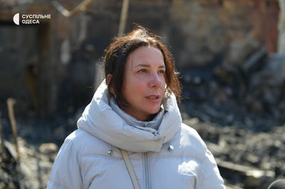 "Вилазили з пожежі через вікно": що розповіли очевидці атаки РФ на Одесу "Вилазили з пожежі через вікно": що розповіли очевидці атаки РФ на Одесу