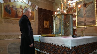 Отець Борис Гобир, храм Святого Дмитрія Солунського УГКЦ Отець Борис Гобир, храм Святого Дмитрія Солунського УГКЦ
