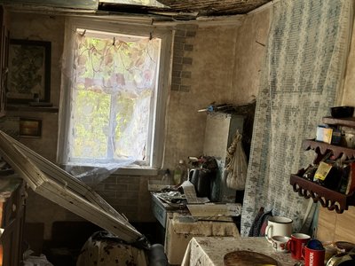 "Тепер як у Чорнобилі". Мешканці села Кононенкове на Сумщині розповіли про російський авіаудар "Тепер як у Чорнобилі". Мешканці села Кононенкове на Сумщині розповіли про російський авіаудар