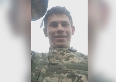 "Мамо, мусить хтось йти воювати — я йду": історія буковинки, троє синів якої нині на фронті "Мамо, мусить хтось йти воювати — я йду": історія буковинки, троє синів якої нині на фронті