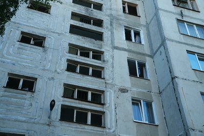 Російська "Молнія" влучила у багатоповерхівку в Сумах