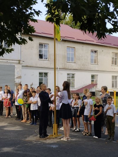 В Кочубеївці на Херсонщині вперше з початку війни провели свято першого дзвоника В Кочубеївці на Херсонщині вперше з початку війни провели свято першого дзвоника
