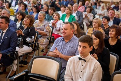 У Черкасах до Дня працівників освіти нагородили вчителів У Черкасах до Дня працівників освіти нагородили вчителів