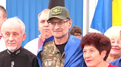 Звільненого з полону госпітальєра Юрія Яков'юка зустріли у селищі Клевань на Рівненщині