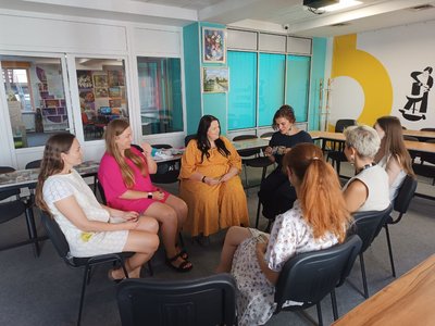 "Не в кризі": у Дніпрі провели серію з психологами для дружин військових, переселенок та їхніх дітей "Не в кризі": у Дніпрі провели серію з психологами для дружин військових, переселенок та їхніх дітей