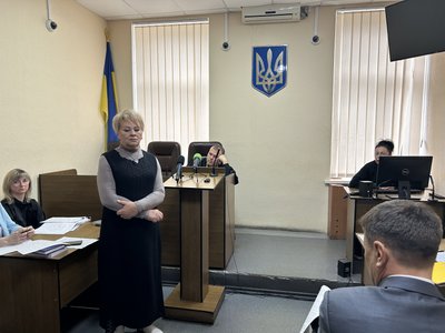 У Кременчуці допитали потерпілих у справі про загибель дитини через падіння дерева в дитсадку №19 У Кременчуці допитали потерпілих у справі про загибель дитини через падіння дерева в дитсадку №19