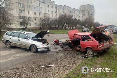 13-річна дівчинка у лікарні: на Черкащині зіштовхнулися три автомобілі 13-річна дівчинка у лікарні: на Черкащині зіштовхнулися три автомобілі