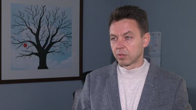Проти дистанційного навчання: у Чернігові батьки прийшли до міськради, щоб вирішити формат навчання Проти дистанційного навчання: у Чернігові батьки прийшли до міськради, щоб вирішити формат навчання