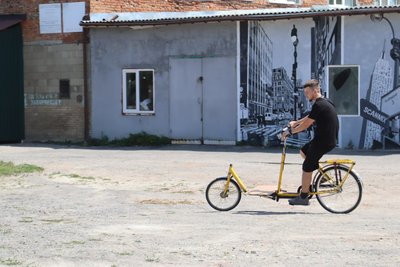 В Охтирському молодіжному центрі ремонтують велосипеди і видають людям: деталі В Охтирському молодіжному центрі ремонтують велосипеди і видають людям: деталі