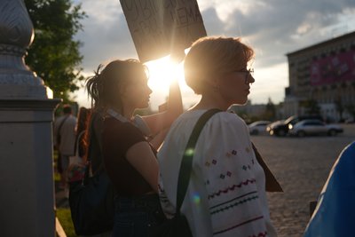 Харківці прийшли на вечірню акцію проти звільнення Федорова Харківці прийшли на вечірню акцію проти звільнення Федорова