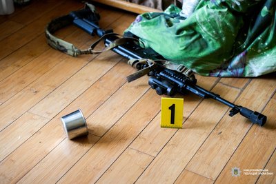 Чоловік погрожував зброєю та стріляв з вікна у Рівному — поліція області Чоловік погрожував зброєю та стріляв з вікна у Рівному — поліція області