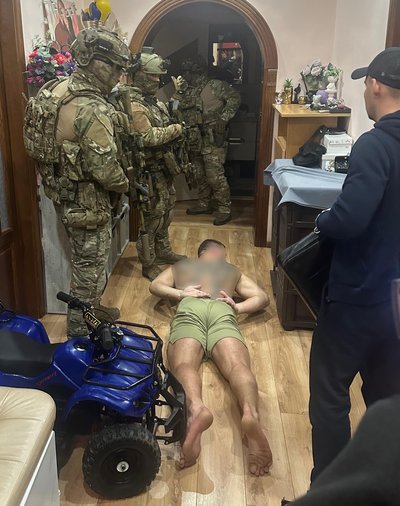 На Львівщині двох чоловіків підозрюють в незаконному переправленні людей за кордон На Львівщині двох чоловіків підозрюють в незаконному переправленні людей за кордон