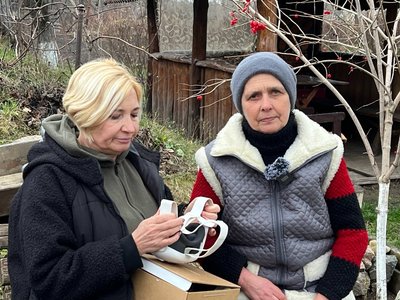 Екскурсія у 65: жителі села на Черкащині "подорожують" за допомогою віртуальної реальності Екскурсія у 65: жителі села на Черкащині "подорожують" за допомогою віртуальної реальності