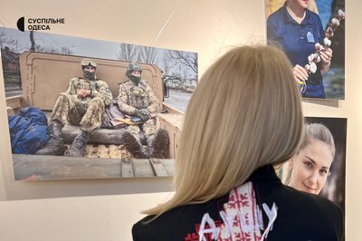 Фотовиставка Бориса Бухмана "Народжені на перемогу" відкриється в Одесі до третьої річниці вторгнення. Фотовиставка Бориса Бухмана "Народжені на перемогу" відкриється в Одесі до третьої річниці вторгнення.