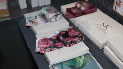 Символ ніжності і стійкості. Сумська художниця Світлана Качуровська презентувала квіткові картини Символ ніжності і стійкості. Сумська художниця Світлана Качуровська презентувала квіткові картини