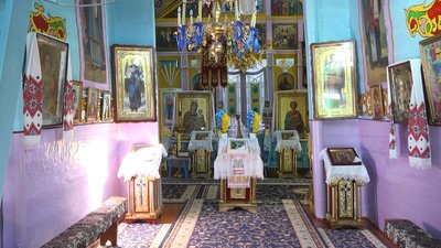 У церкві на Хмельниччині зберігаються старовинні ікони