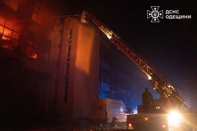 Масована повітряна атака на Одещину: пошкоджені будівлі та об’єкти енергетики, є постраждалі
